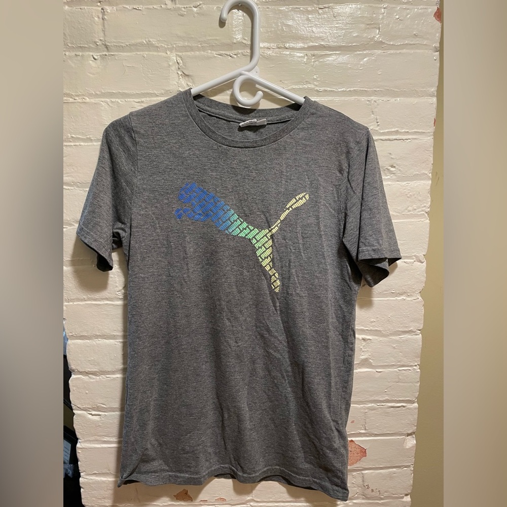 Womens Puma T- shirt size xl gray